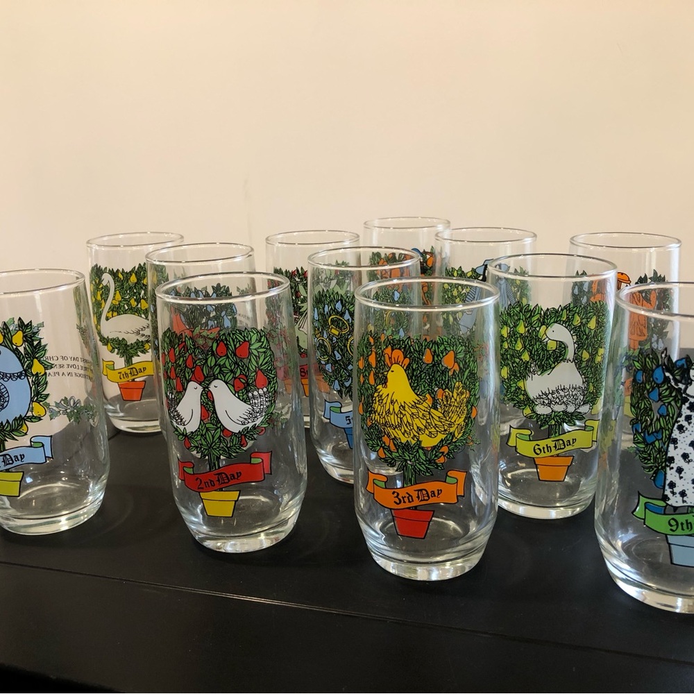 Vintage 12 days of Christmas glasses